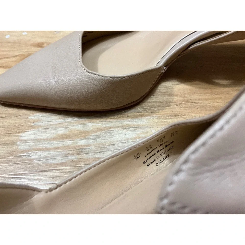 Naturalizer Dalary Nude Leather Slingback Kitten Heel Pumps Women 7M Pointed Toe